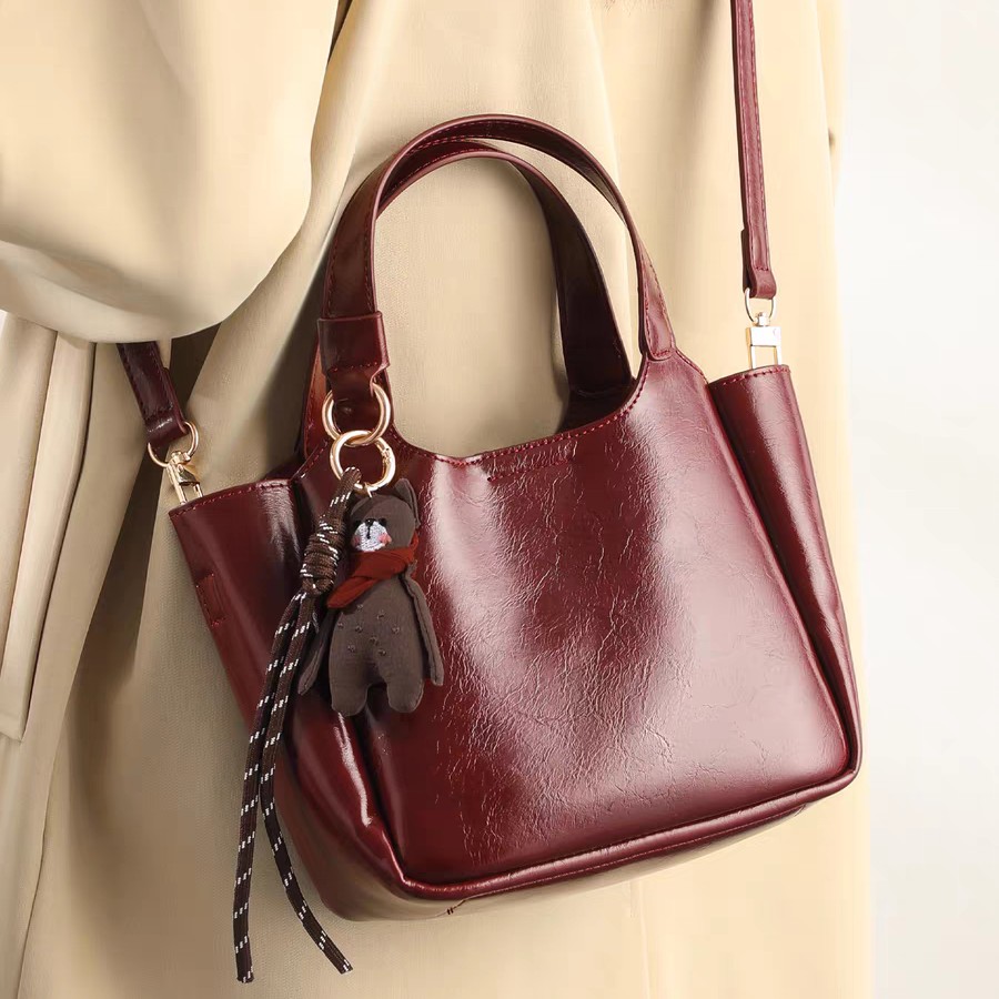 日本品质红色手提菜篮包包女2025新款潮流韩版水桶包结婚包包新娘