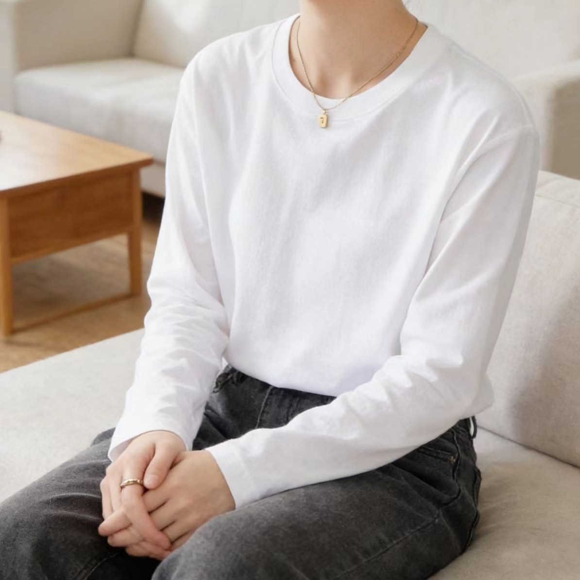 秋冬季白色长袖T恤女100%棉内搭女士纯棉宽松圆领打底衫休闲上衣