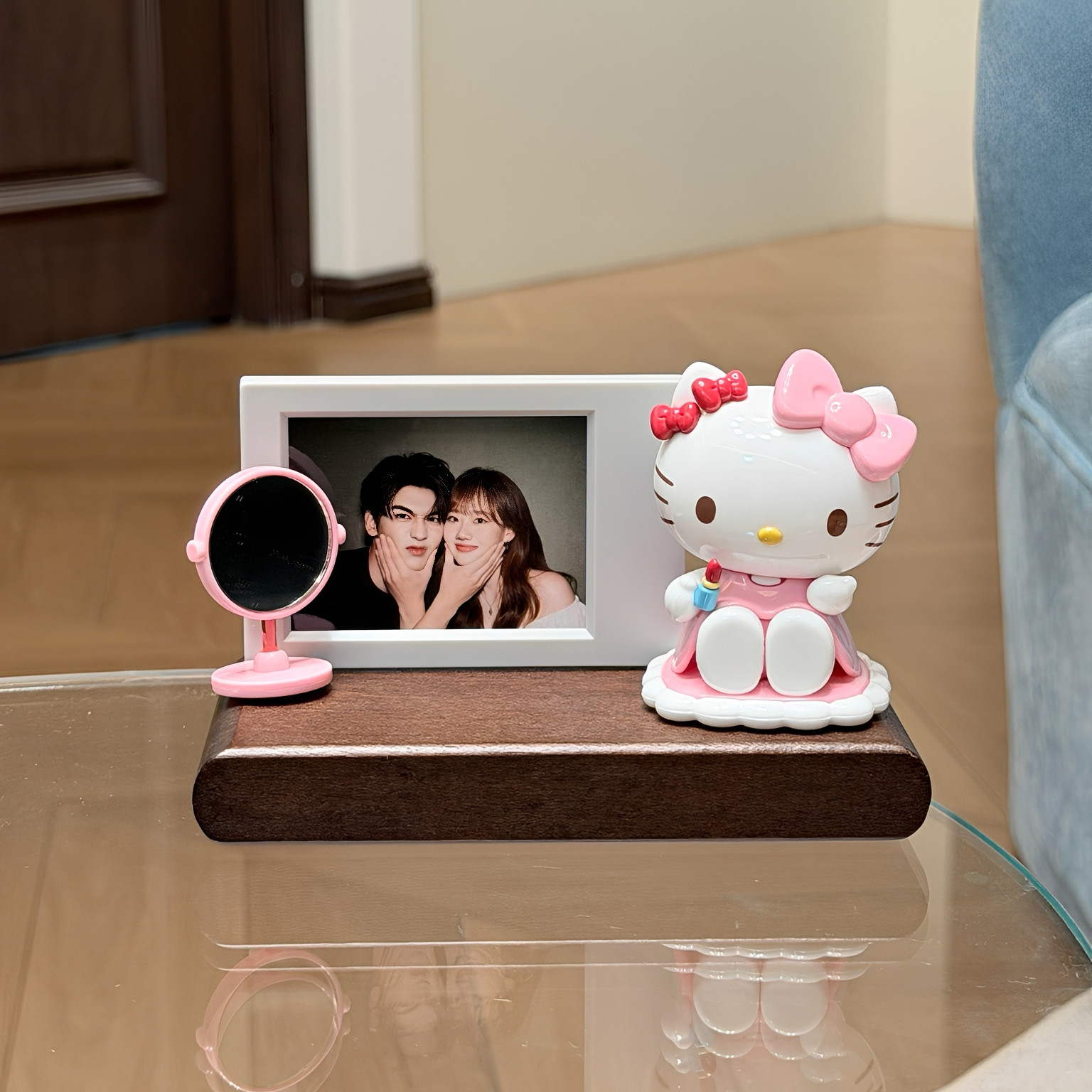 正版HelloKitty汽车临时停车号码牌创意车载中控台挪车装饰品摆件