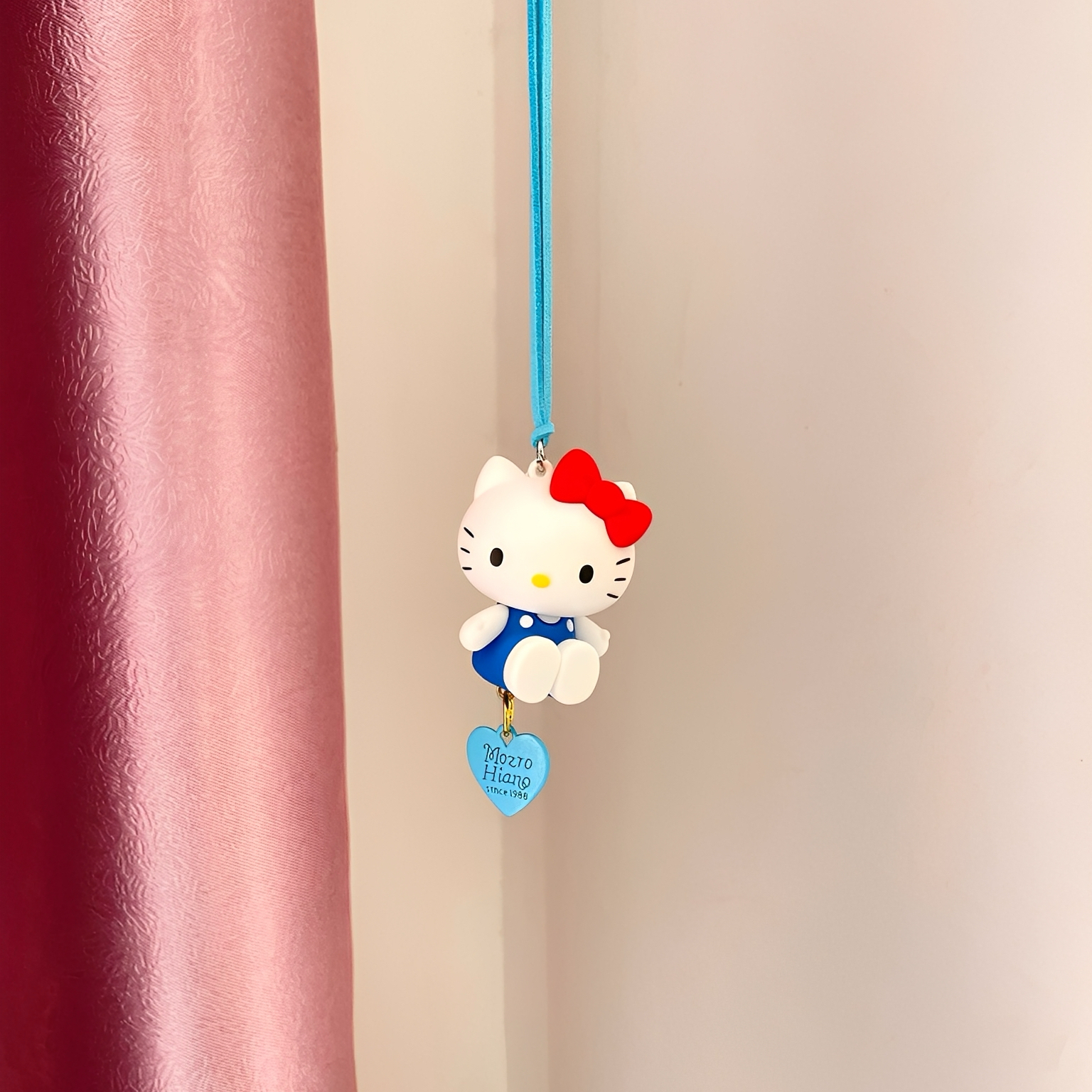 正版三丽鸥凯蒂猫汽车挂件可爱卡通车载装饰品创意包包吊坠礼物