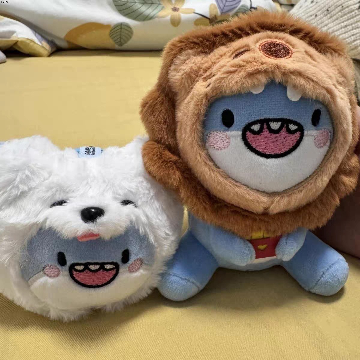 薯条毛绒周边鲨同款挂饰高颜值小红书肥肥鲨狮弟挂件公仔莎头玩偶
