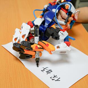 Pro'sKit/宝工GE-634 液压机械手套启智玩具儿童手掌模型拼装玩具