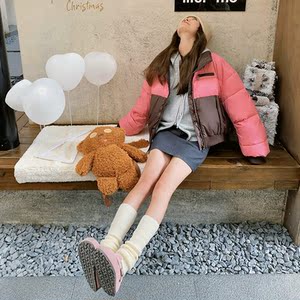 粉色拼接短款羽绒服女2025冬季新款独特设计感超好看小个子面包服图片