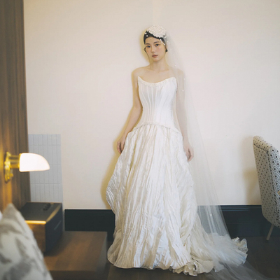 2025新款新中式高级感小众订婚结婚轻婚纱晨袍敬酒服聚会生日礼服