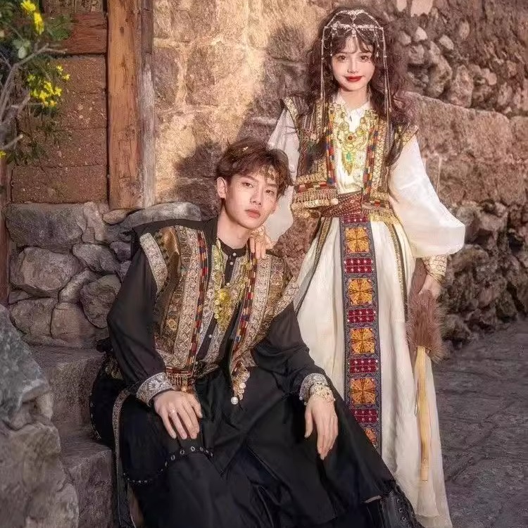 敦煌云南旅拍套装写真服装租赁