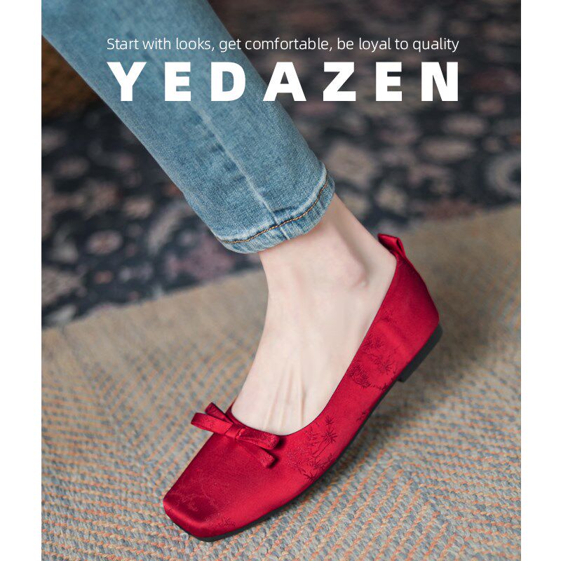 新中式国风单鞋女夏平底复古红色刺绣婚鞋2024新U款软底方头奶奶
