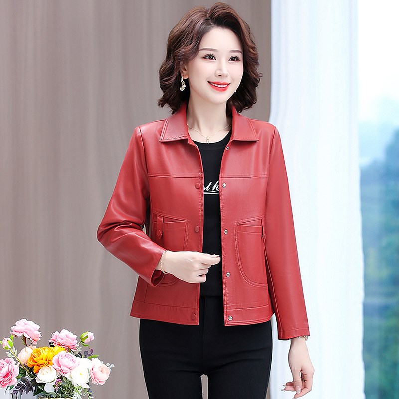 m56秋季休闲皮衣女短款外套妈妈装秋E装皮夹克中老年女装d08皮外