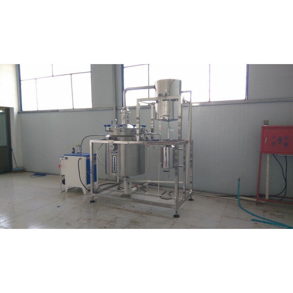 200L植物精油提取设备 蒸馏塔设备工厂货源供应