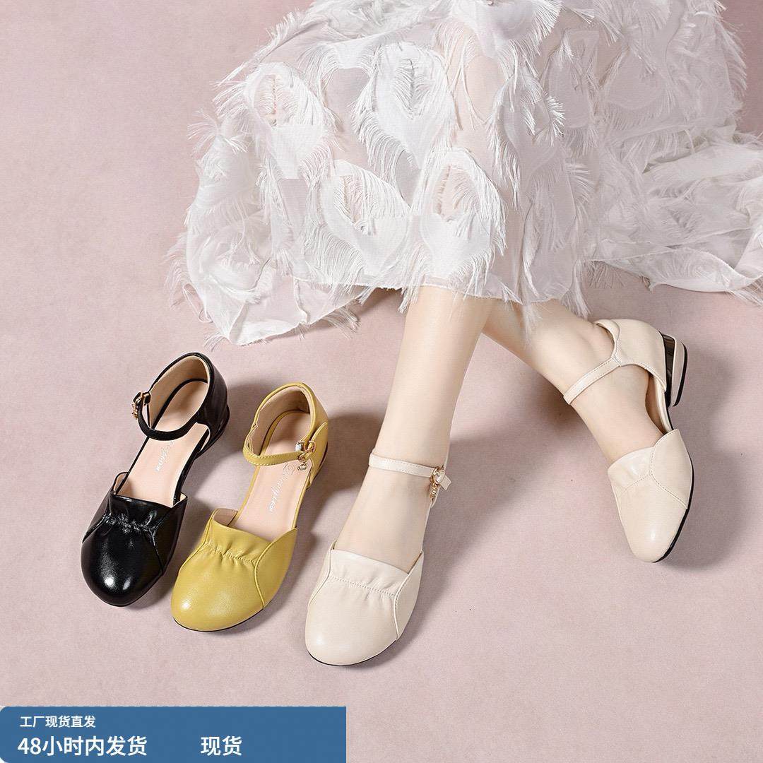 包头真皮凉鞋女款2025夏季新款软底一字带中空凉鞋圆头粗跟妈妈鞋