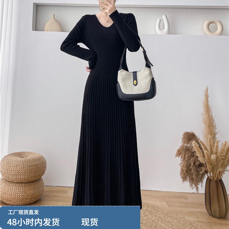 赫本风黑色长袖针织连衣裙子女早秋2025新款V领收腰显瘦打底长裙