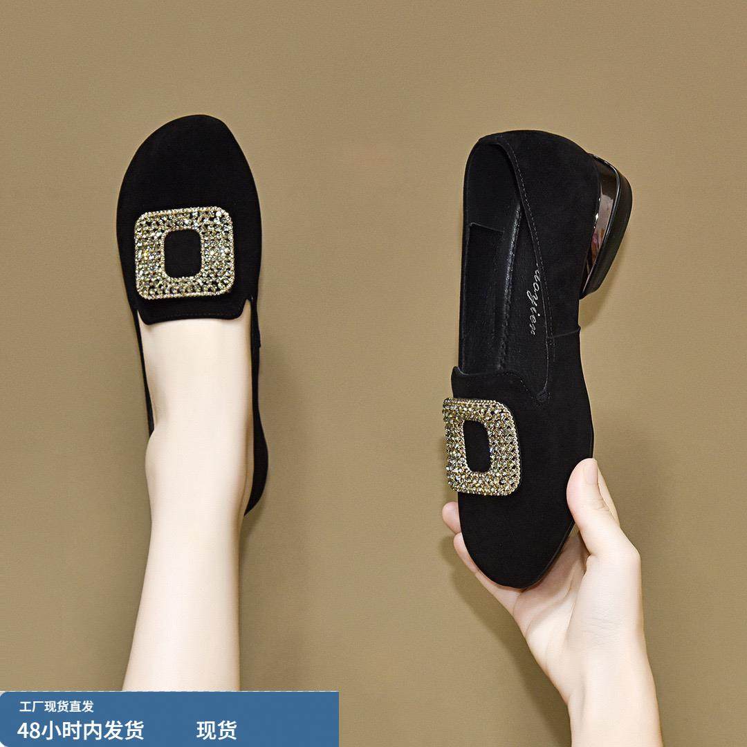 真皮圆头粗跟单鞋女2024春秋新款羊绒水钻软皮低跟一脚蹬妈妈鞋女