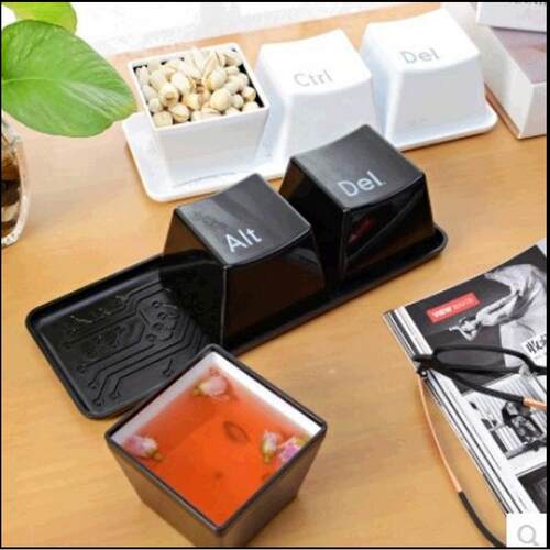 A1-34 Button Cup Fashion Key-shaped Minimalist Water Bottle