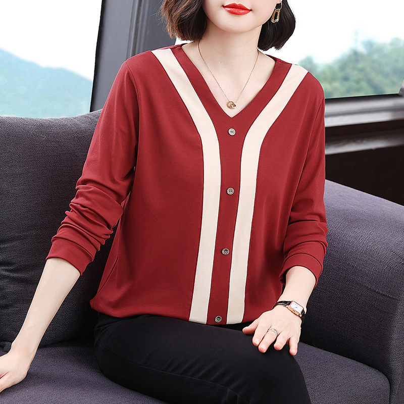 妈妈春装V领长袖T恤女纯棉上衣202E4新款中老年洋气减龄宽松打底