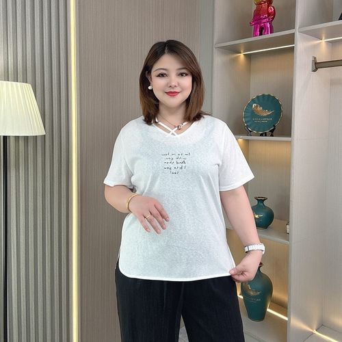 大码女装遮肚显瘦镂空V领正肩短袖t恤夏季胖妹妹宽松百搭字母上衣