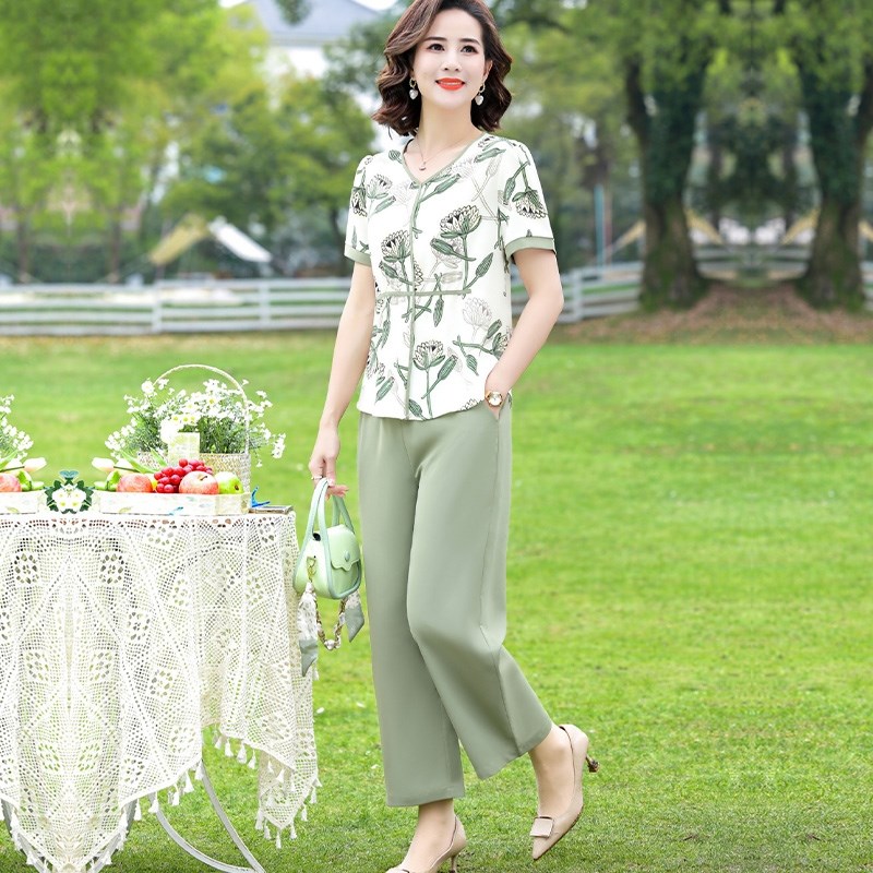 妈妈夏装t恤套装中年女士洋气时尚短袖老年人女小衫2024新款奶奶