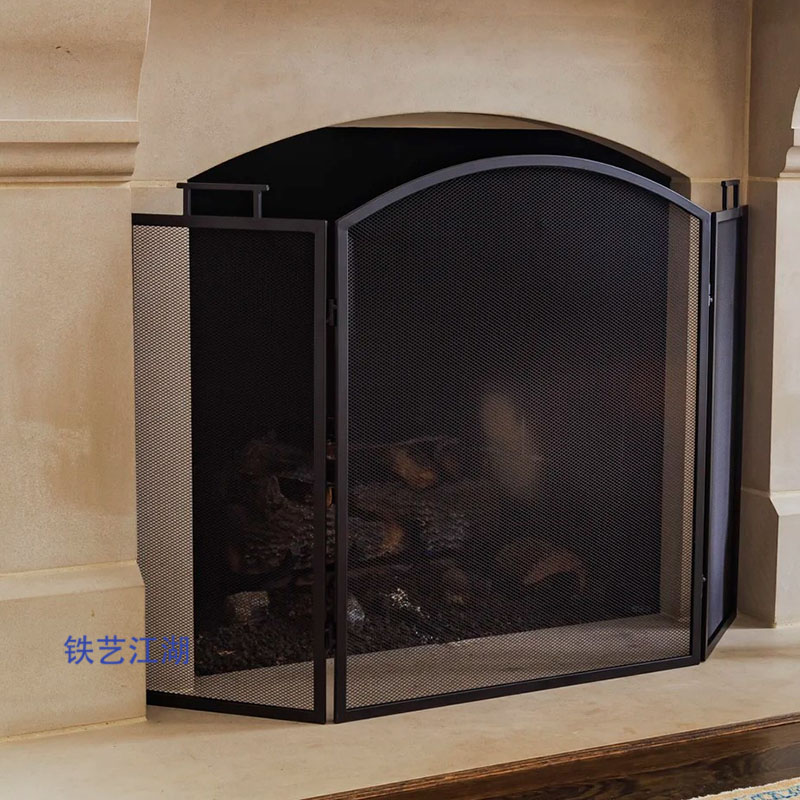简约铁艺三折壁炉隔断屏风防火网家用取暖器围栏新品镂空壁炉围挡