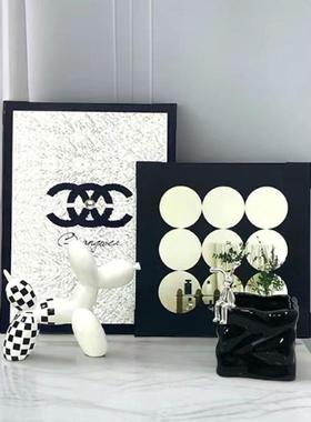 北欧ins高档简约香风摆件黑白米奇装饰品酒柜电视柜家居桌面礼物