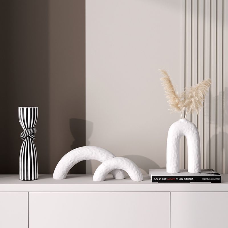 北欧高级感抽象艺术摆件客厅家居小众设计样板间酒柜书架软装饰品
