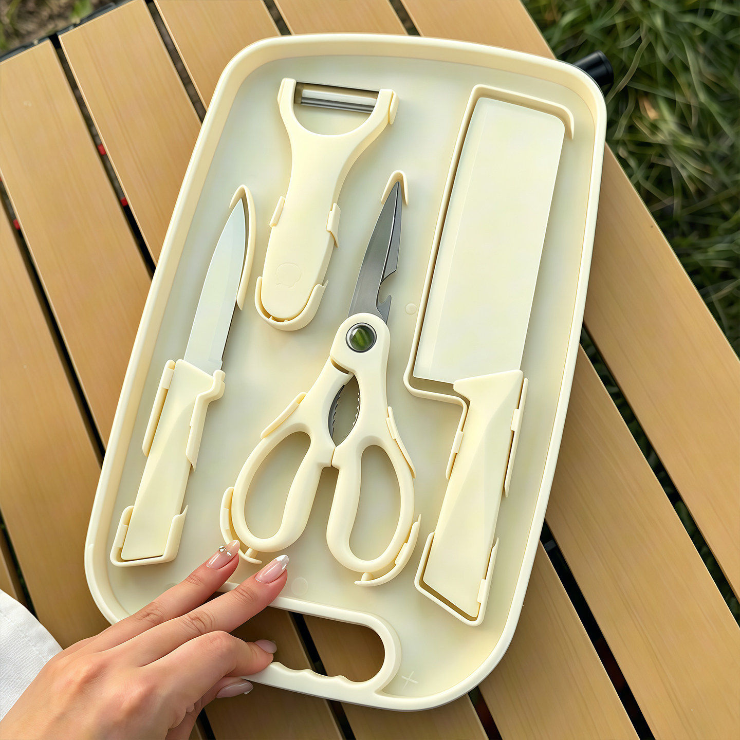 专用野餐菜刀户外二合一刀具套装案板风便携砧板露营厨房组合奶油