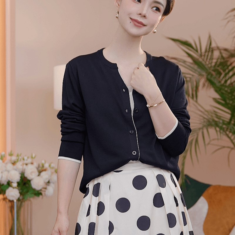 精纺可机洗100%绵羊毛光滑有质感轻薄纯色百搭针织开衫女士毛衣