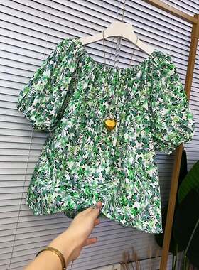 绿色碎花小清新一字肩上衣女夏高级感别致漂亮洋气小衫小众花衬衫