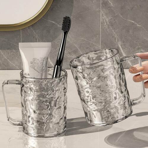 New toothbrush cup for rinsing, suitable for children's dail