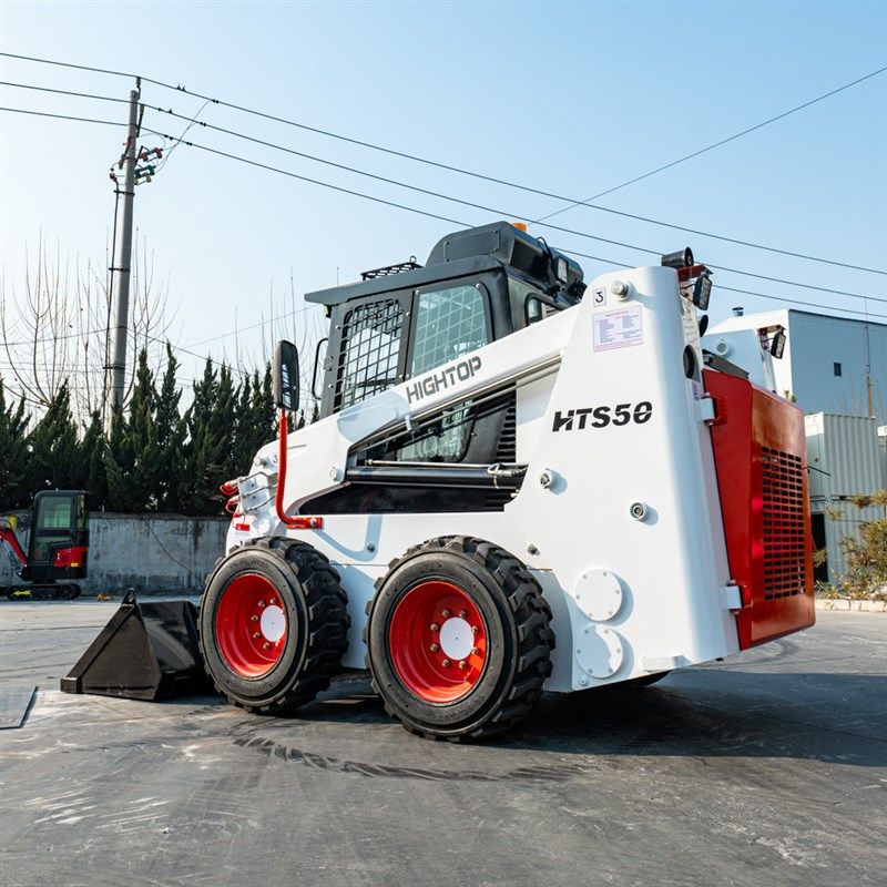 HTS50滑移装载机 四驱轮式建筑工程推土小铲车 养殖场铲粪小铲车,五金/工具,装载机,淘宝优惠券,粉丝福利购,淘宝优惠卷
