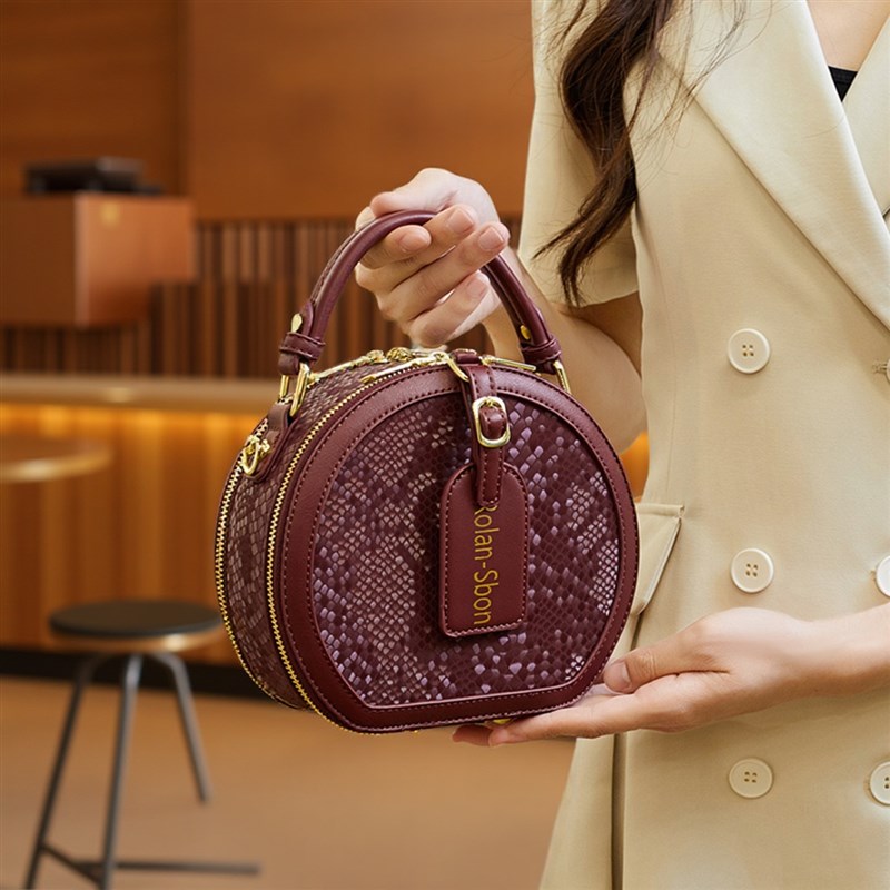 小圆包包2025新款高级感真皮单肩斜挎包法国小众复古小包圆饼女包