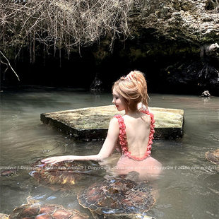 泡温泉ins 甜美性感度假泳装 网红辣妹风连体泳衣露背网红夏季 新款