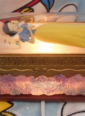 日版Disney限量白雪公主Snow White and the SeveWn Dwarfs