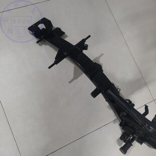 适用铃木国三赛胜QS110 2主大梁车架弯O梁摩托车配件大骨架子