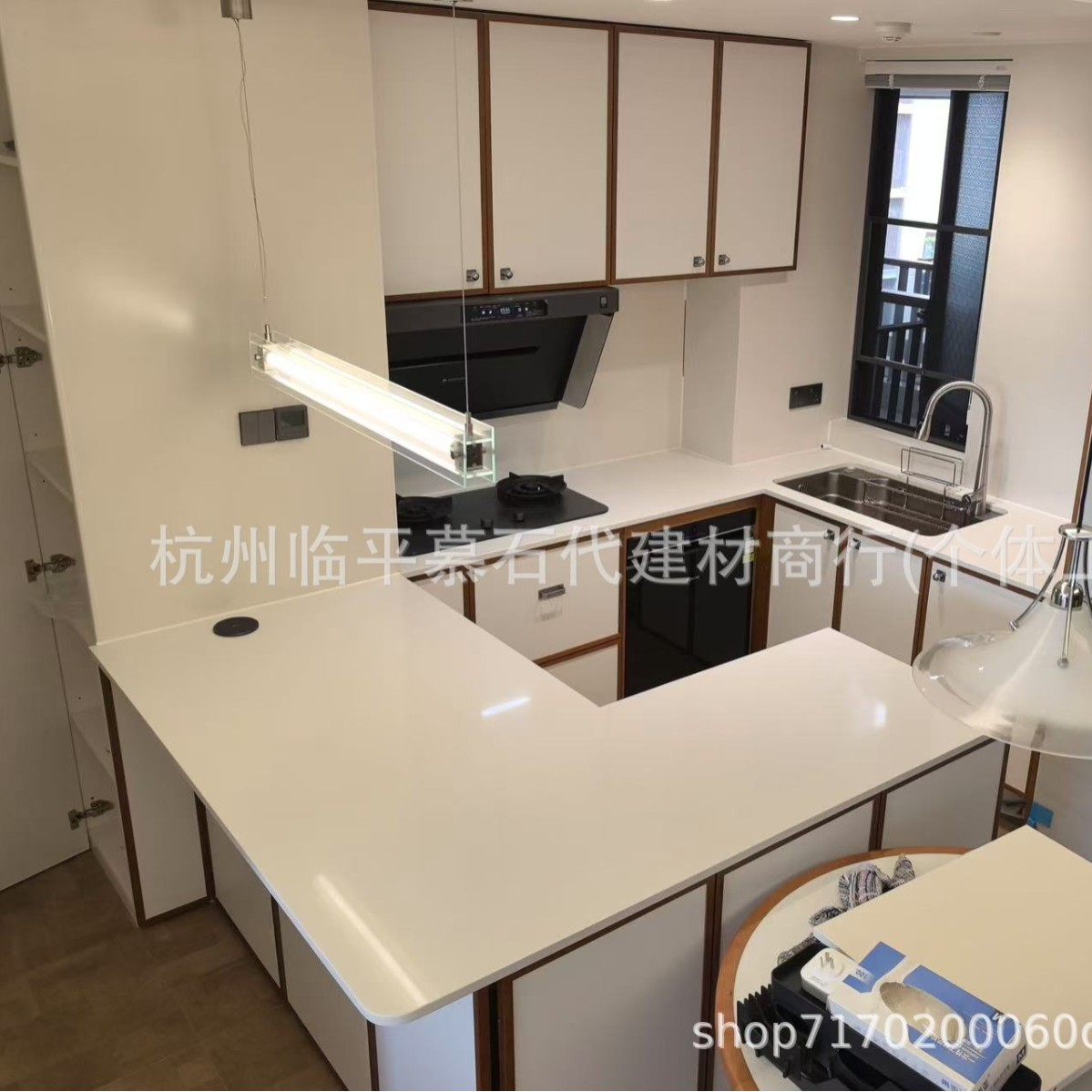 纯白花纹石英石橱柜台面
