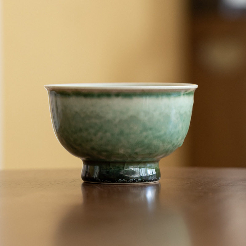 手工陶瓷品茗杯复古茶杯主人功夫单杯家用茶具仿古粗陶窑变绿青山