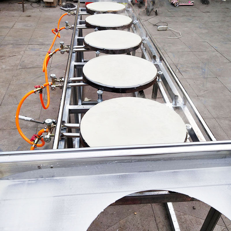 半自动推拉式煎饼机商用多鏊子直径大小规格山东仿手工杂粮煎饼机