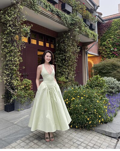 莫希MXON 梦露小白裙既视感 V领挂脖无袖连衣裙收腰显瘦大摆长裙