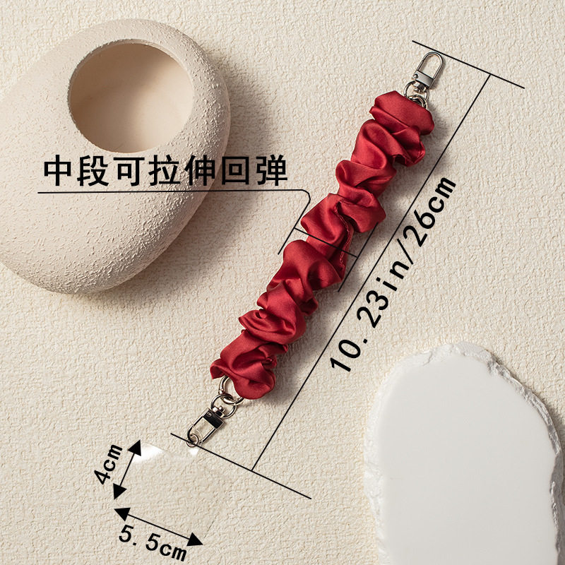 ins风新款小众英伦挂绳丝巾手机链短款手腕式高级轻奢链条手机链