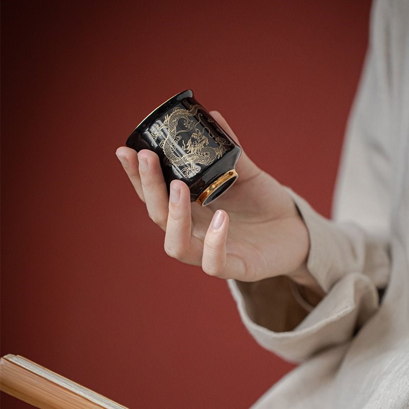 墨己 黑地描金陶瓷主人杯 本y金手绘龙腾品茗杯 家用男士单杯茶杯