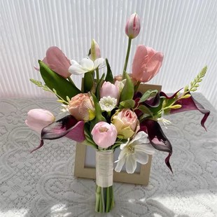 韩式 小清新旅拍婚纱摄影道具y领证婚礼拍照新娘手捧花混搭郁金香