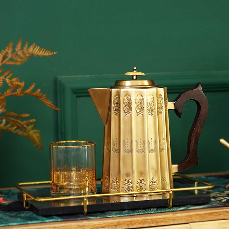 费灵家居进口黄铜手工雕花实木把手水扎轻奢冷水壶铜制壶装饰摆件