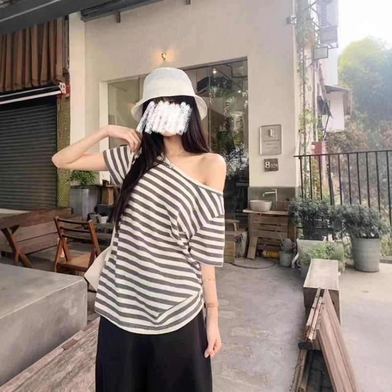 t恤女高级感小衫露肩斜肩修身撞色上衣洋气款针织衫短袖显瘦夏季