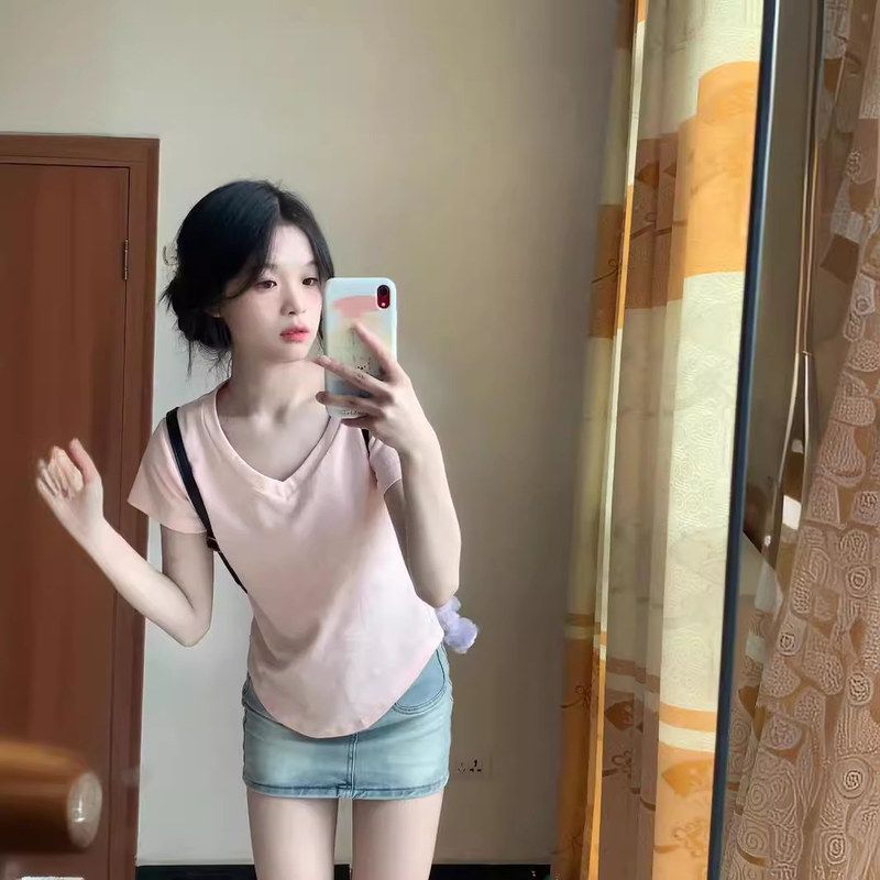 新款基础夏季女女小众V百搭打底衫T恤短袖领纯棉粉色修身设计感