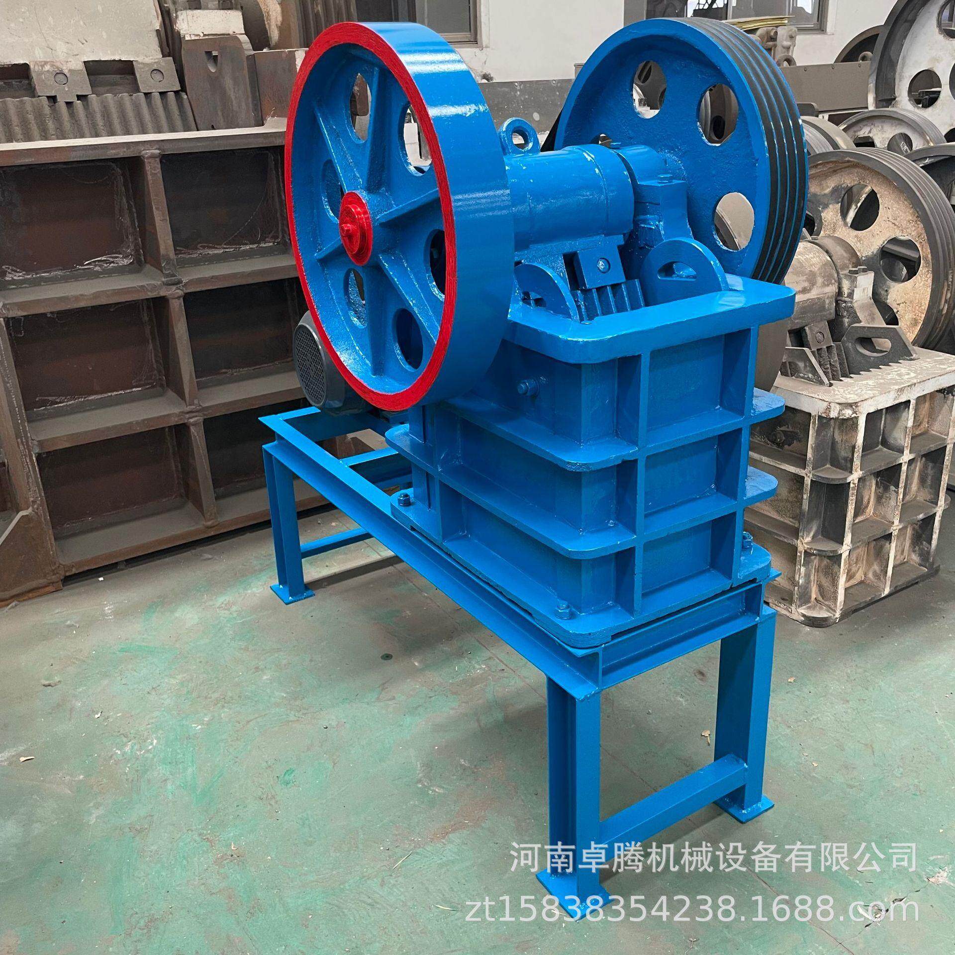 小型碎石设备石头块破碎机鹅卵石石灰石粉碎机建筑垃圾鄂式碎石机