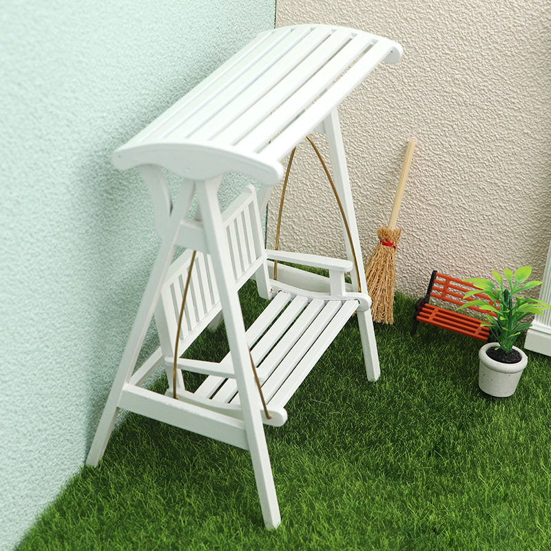 1:12迷你娃娃屋家具微缩场景摆件模型仿真秋千可荡木质秋千