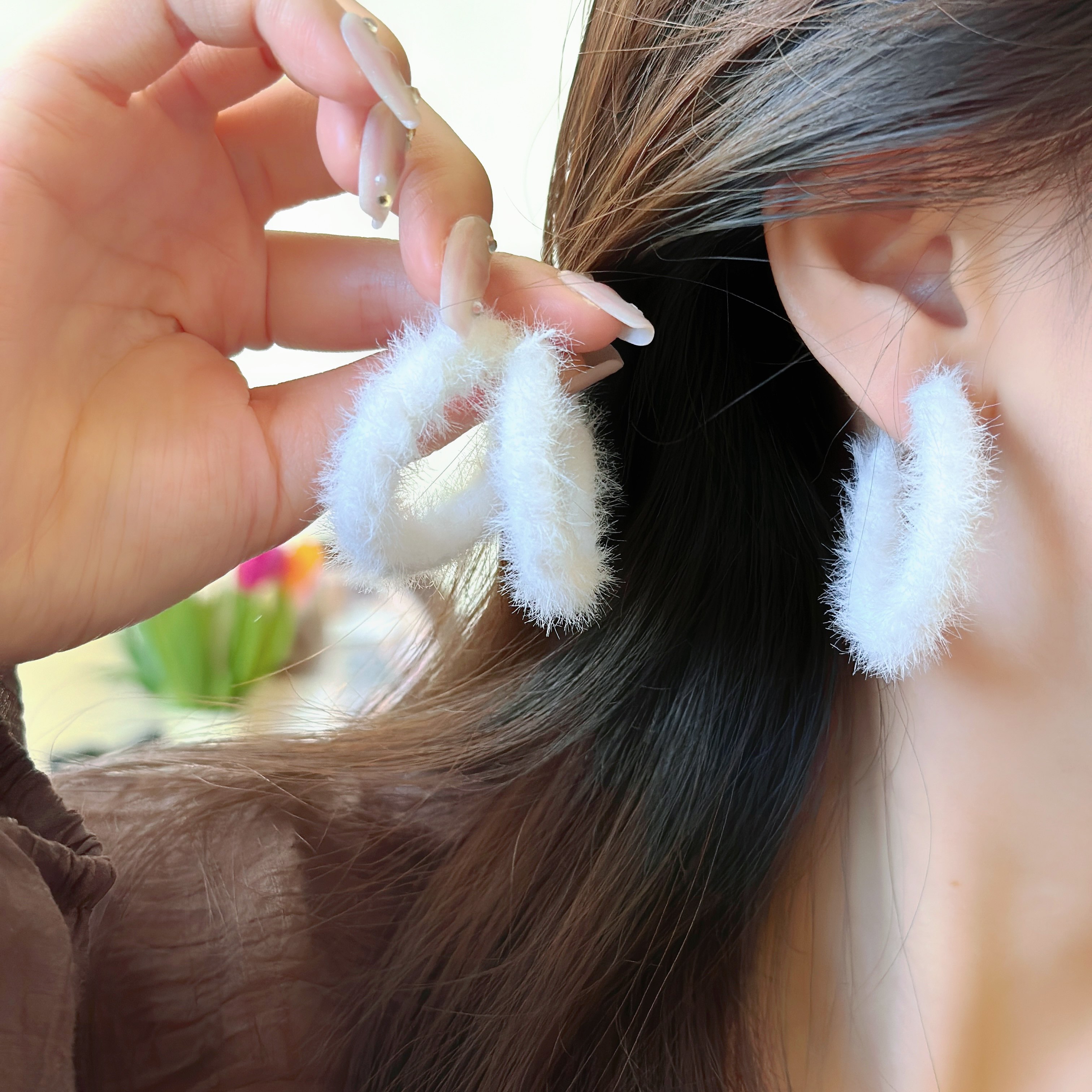 秋冬白色毛绒耳环女银针耳钉高级感独特耳圈适合冬天的圈圈耳饰,饰品/流行首饰/时尚饰品新,耳环,淘宝优惠券,粉丝福利购,淘宝优惠卷