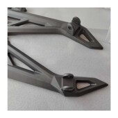 春风650NKCF400nuk搁脚架脚踏连接板搁脚支撑三脚架搁脚