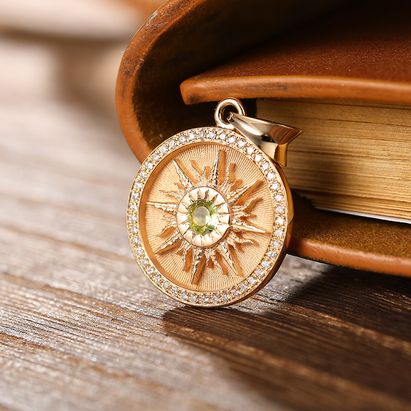 八月生辰石天然橄榄石项链18k黄金狮子座生日礼物送女绿宝石吊坠