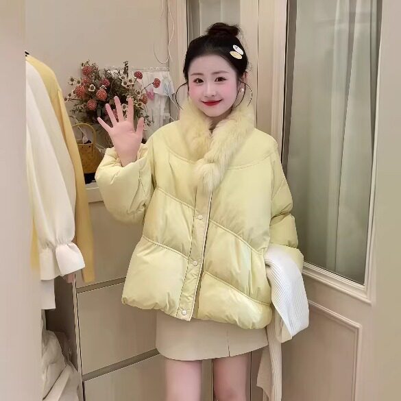 甜美泡芙配毛领花苞羽绒服女