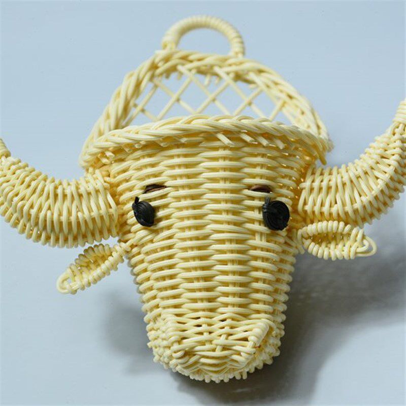 彷牛头卡通形象藤编挂篮店铺墙面C纯色藤条收纳筐摆设家居装饰提