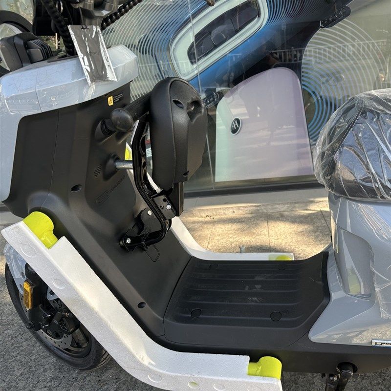 小牛U3电动车儿童座椅专用折叠前置婴儿椅小牛UMTAX系列宝宝凳子