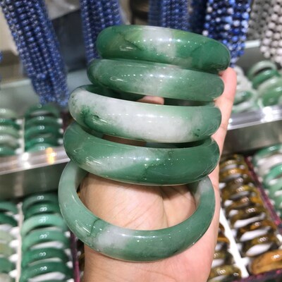 天然东陵玉手镯东陵玉白飘绿款手镯天然颜色支T持鉴定货速发源
